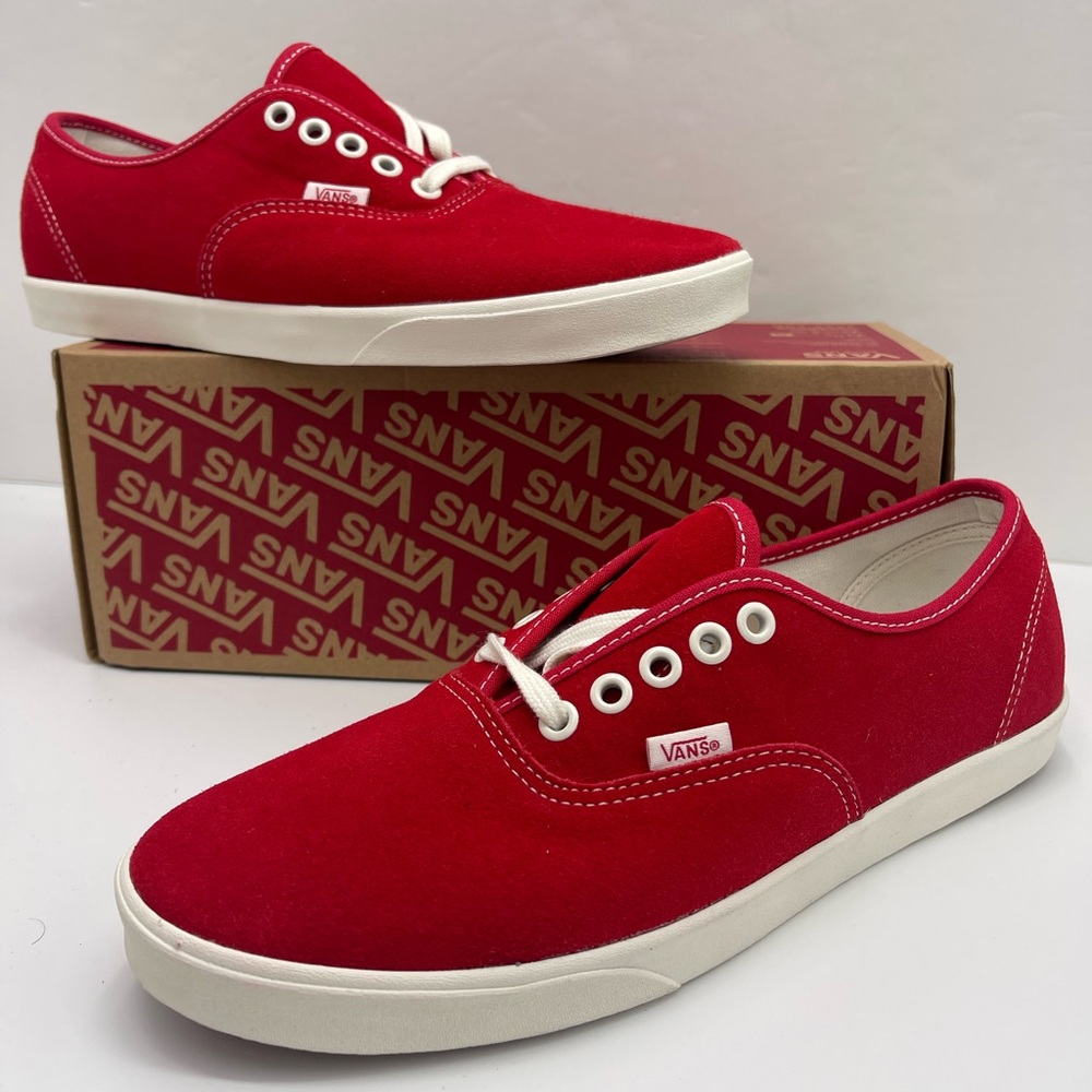 Vans WMNS Authentic Lowpro
Racing Red
VN000D04IZQ Red Low-Top Sneakers - Picture 11 of 16